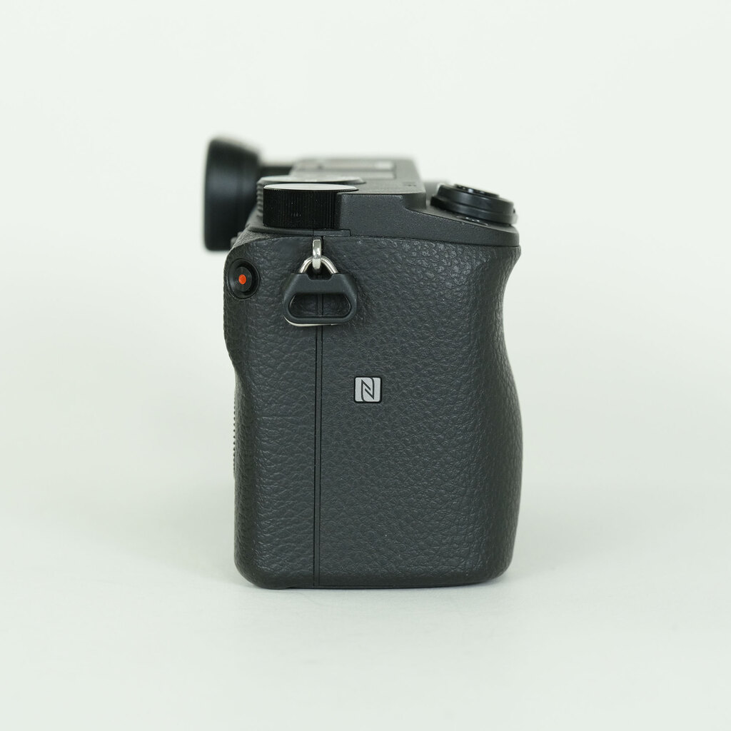 SONY α6400(ILCE-6400) SONY α6400(ILCE-6400)