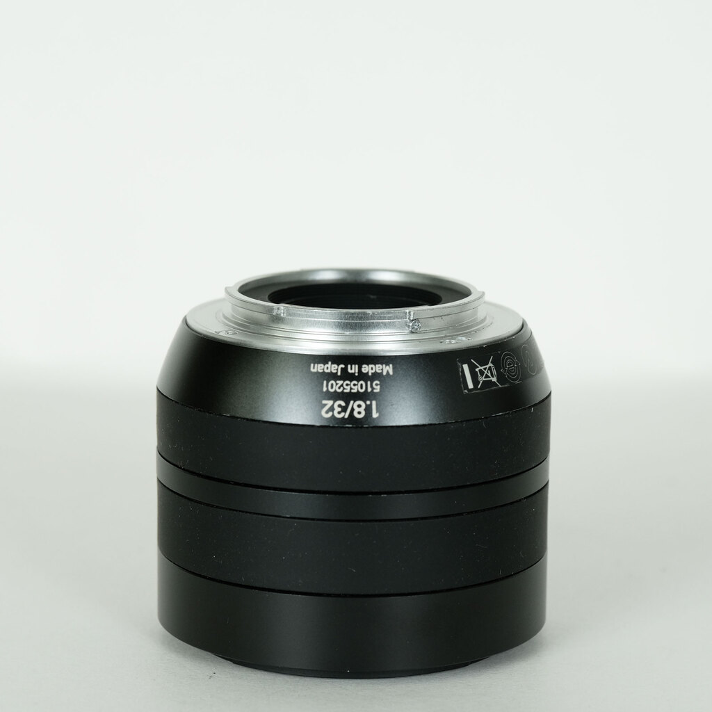Carl Zeiss Touit 1.8/32 [フジフイルムX用]