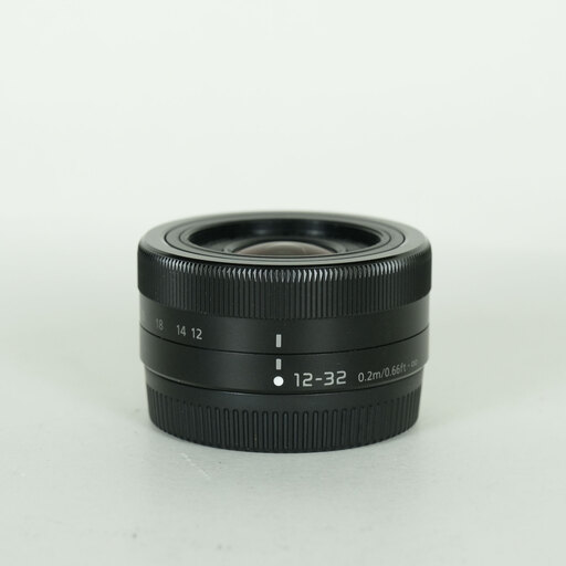 Panasonic LUMIX G VARIO 12-32mm / F3.5-5.6 ASPH. / MEGA O.I.S.