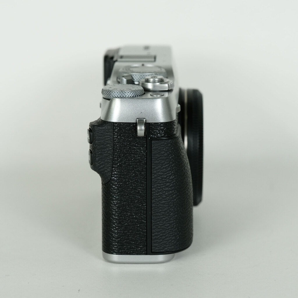 FUJIFILM X-E3