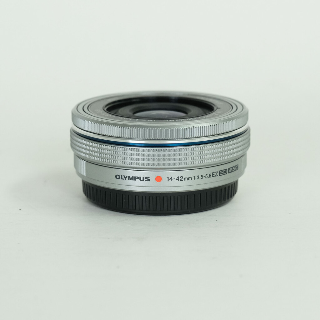 OLYMPUS M.ZUIKO DIGITAL ED 14-42mm F3.5-5.6 EZ シルバー