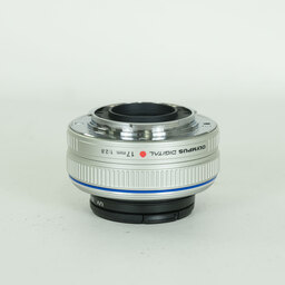 OLYMPUS M.ZUIKO DIGITAL 17mm F2.8 シルバー