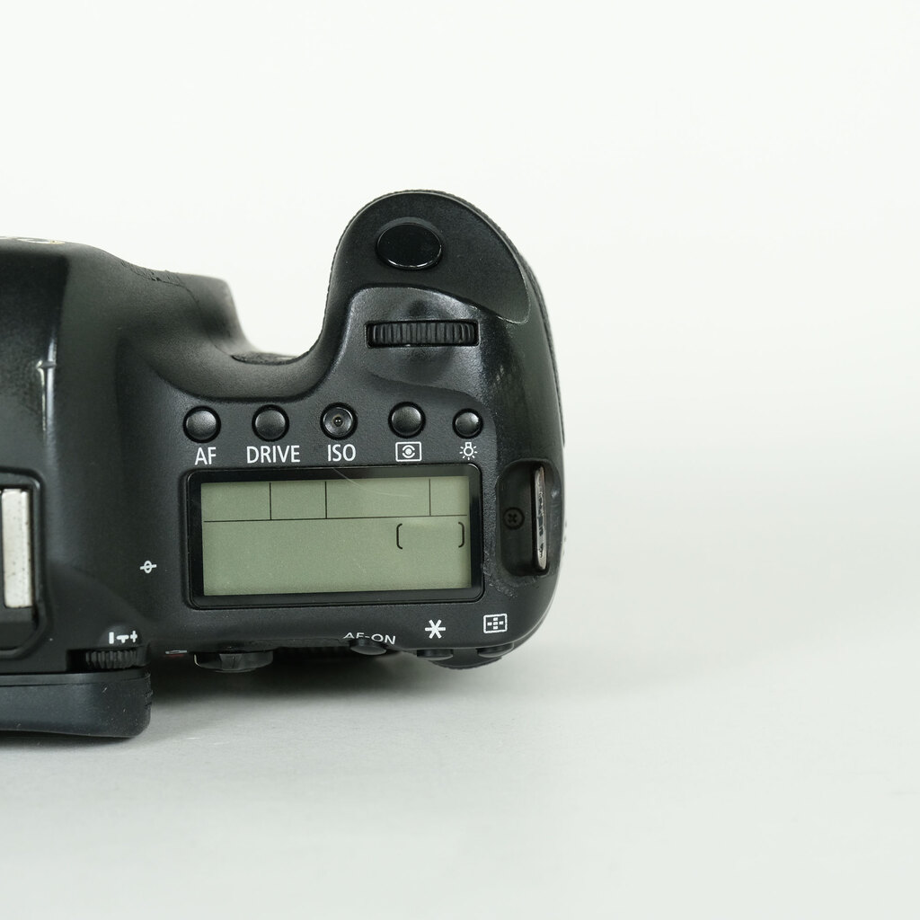 Canon EOS 6Dの出品 | ONE SCENE（ワンシーン）