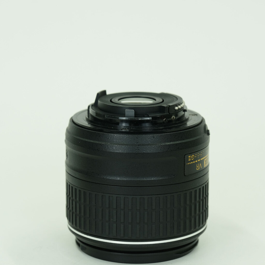 Nikon AF-S DX NIKKOR 18-55mm f3.5-5.6G VR II