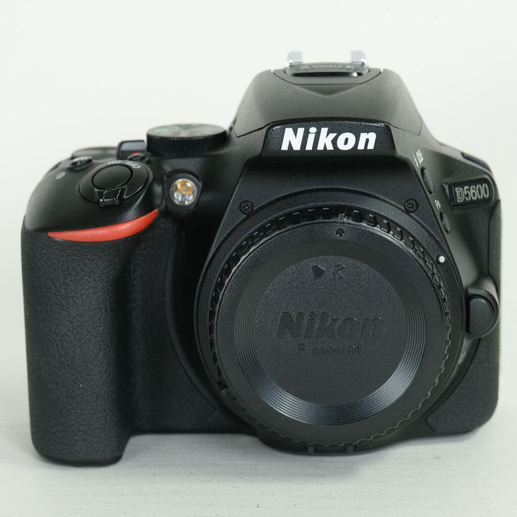 Nikon D5600