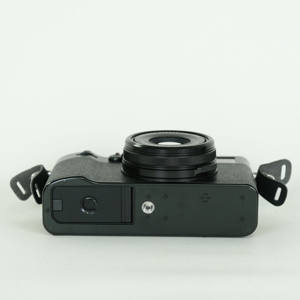 FUJIFILM X100V ブラック