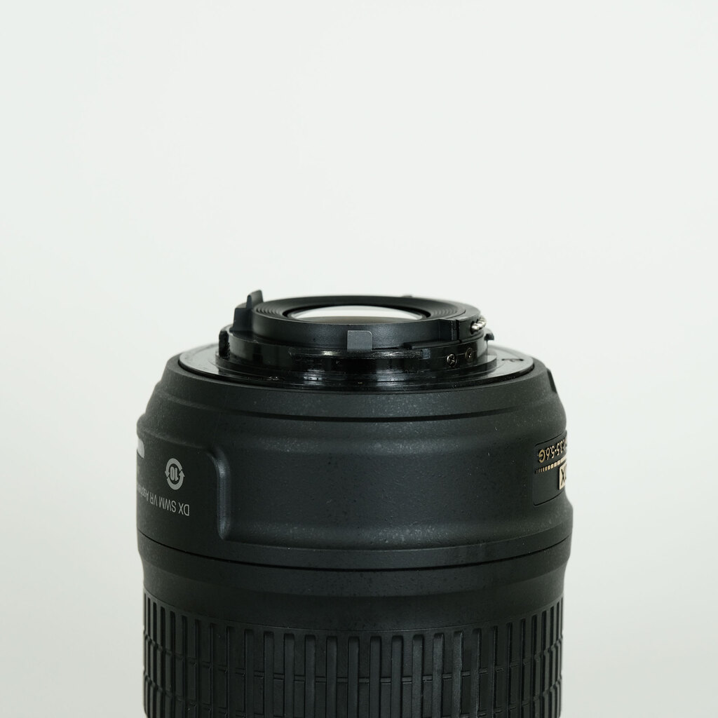 Nikon AF-S DX NIKKOR 18-55mm F3.5-5.6 G VR