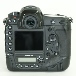 Nikon D5