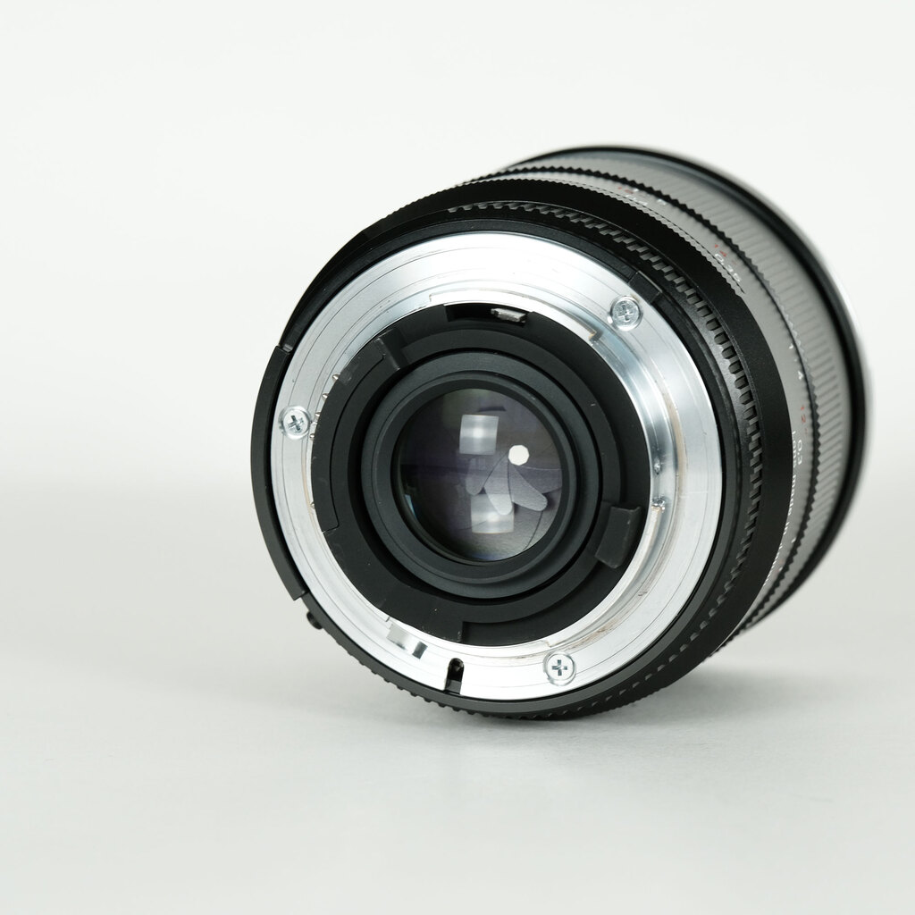 Carl Zeiss Makro Planar T* 2/50 ZF.2 [ニコンF用]