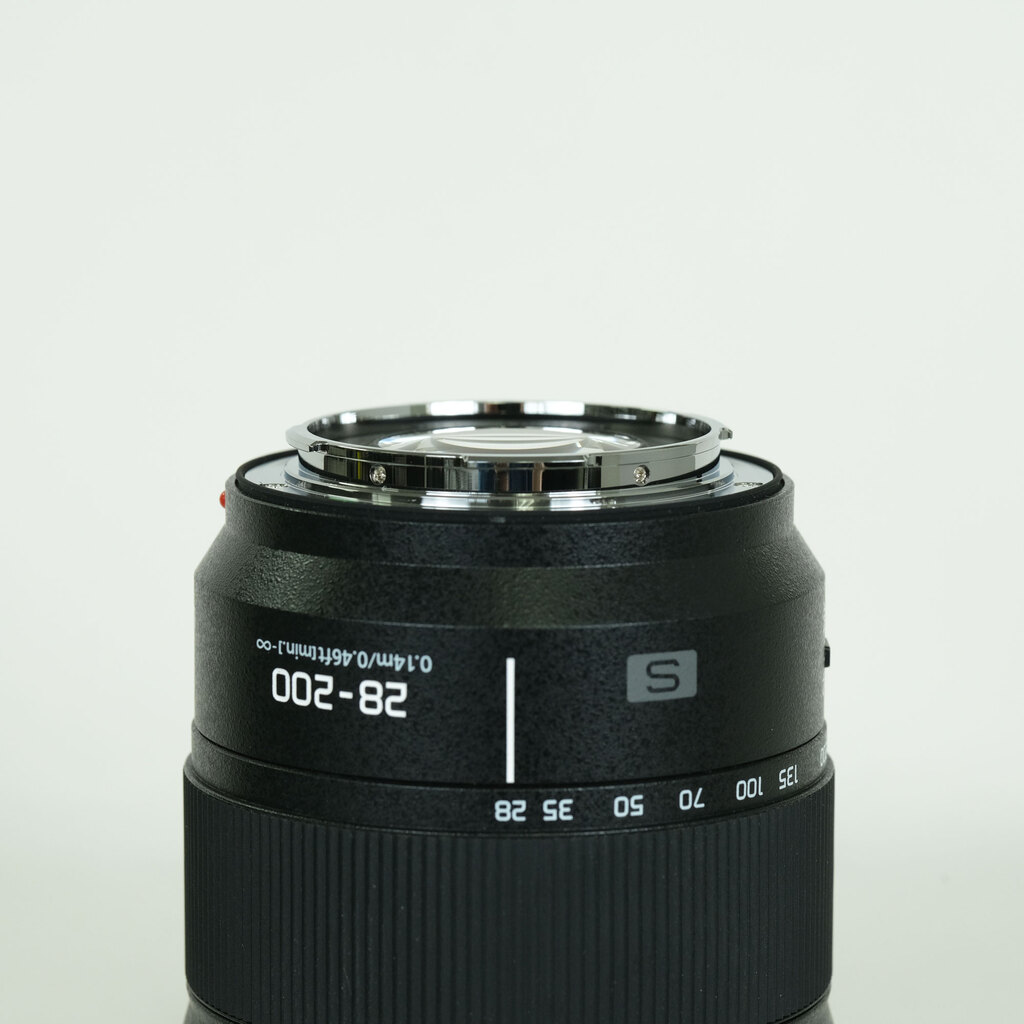 Panasonic LUMIX S 28-200mm F4-7.1 MACRO O.I.S. Panasonic LUMIX S 28-200mm F4-7.1 MACRO O.I.S.