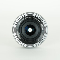 OLYMPUS M.ZUIKO DIGITAL ED 14-42mm F3.5-5.6 EZ シルバー