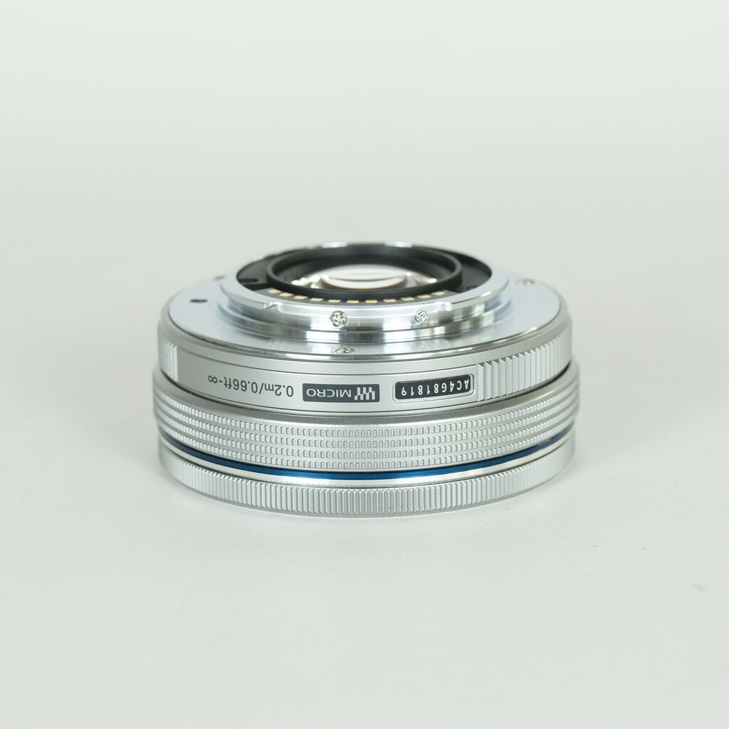 OLYMPUS M.ZUIKO DIGITAL ED 14-42mm F3.5-5.6 EZ シルバー