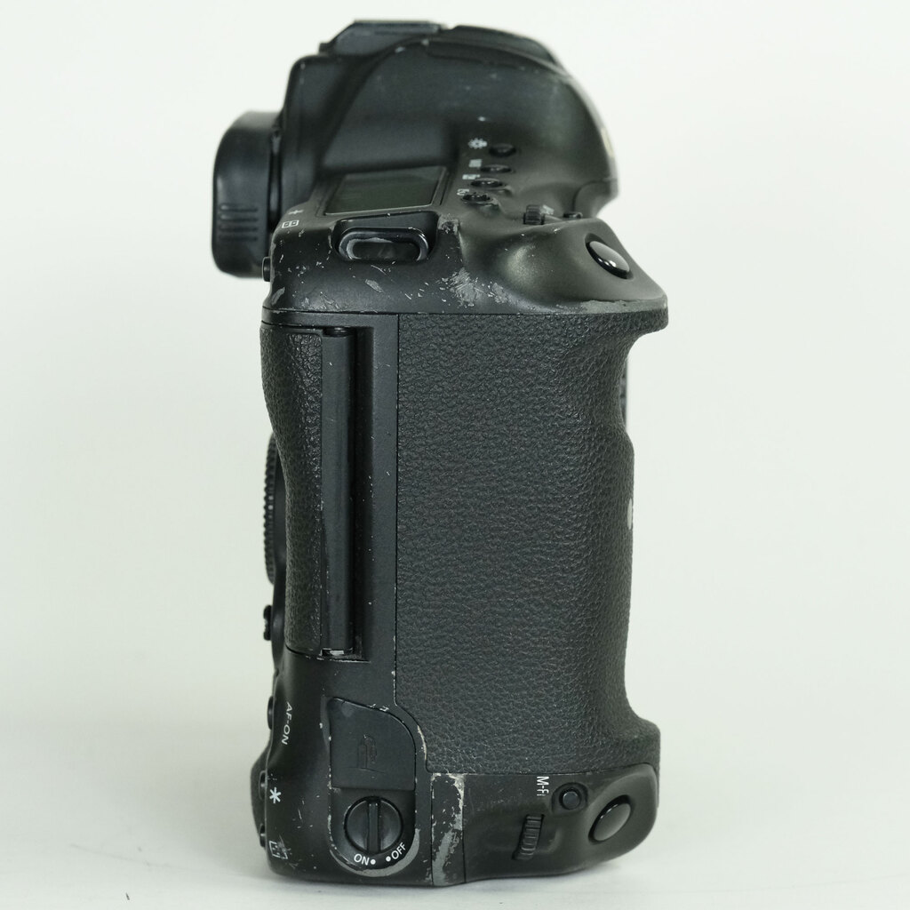 Canon EOS-1D X Mark II