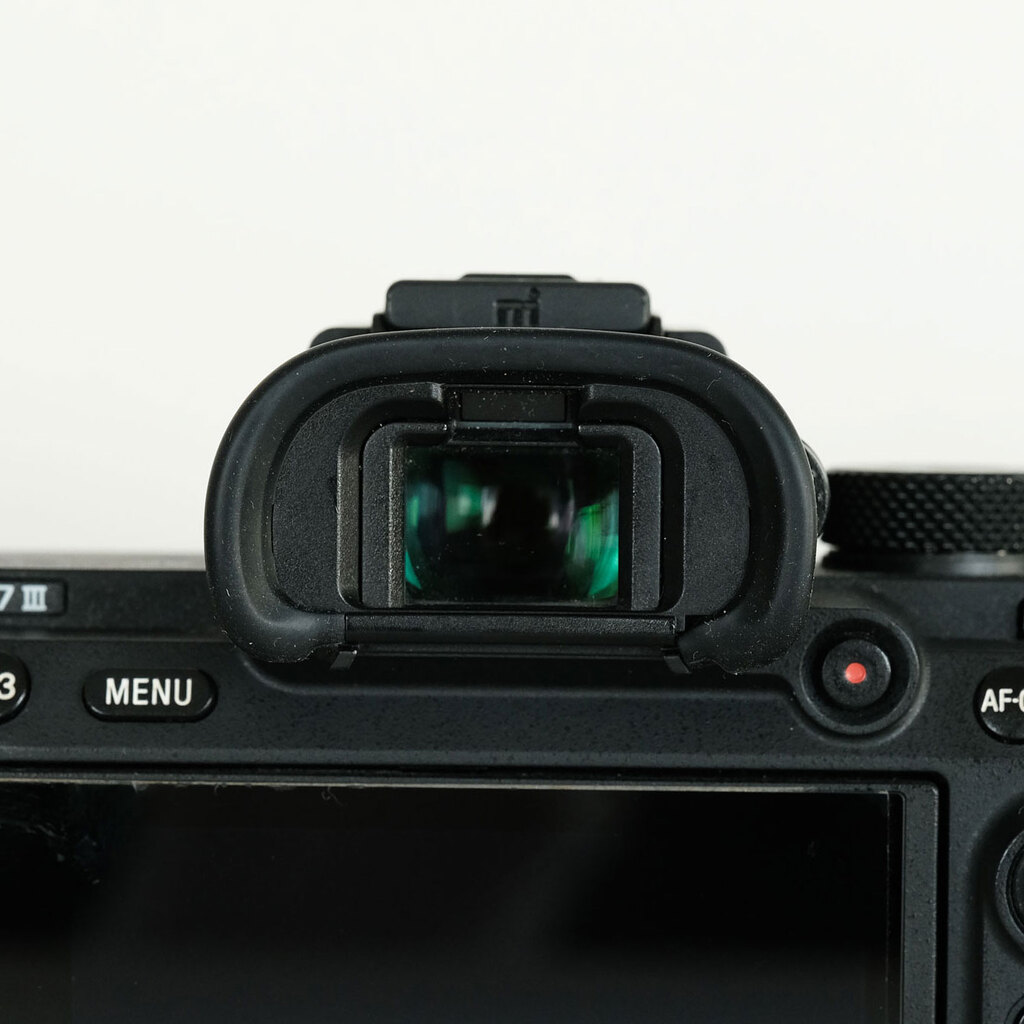 SONY α7 III(ILCE-7M3) SONY α7 III(ILCE-7M3)