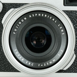 FUJIFILM X100F シルバー FUJIFILM X100F シルバー