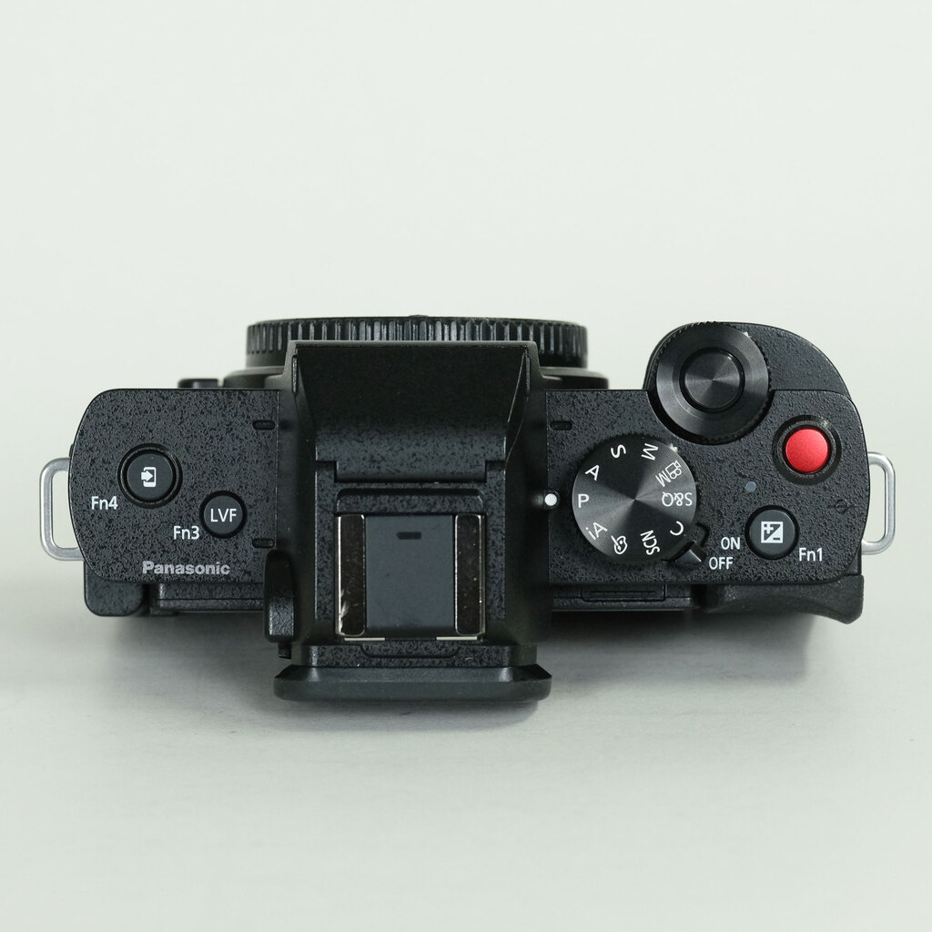 Panasonic LUMIX DC-G100 Panasonic LUMIX DC-G100