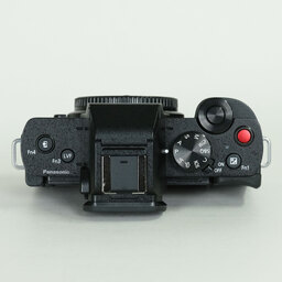 Panasonic LUMIX DC-G100 Panasonic LUMIX DC-G100