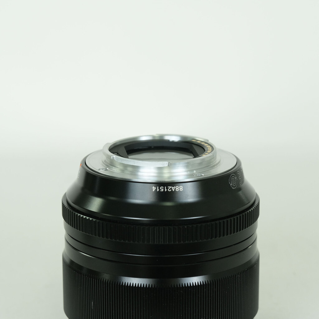 FUJIFILM XF56mmF1.2 R