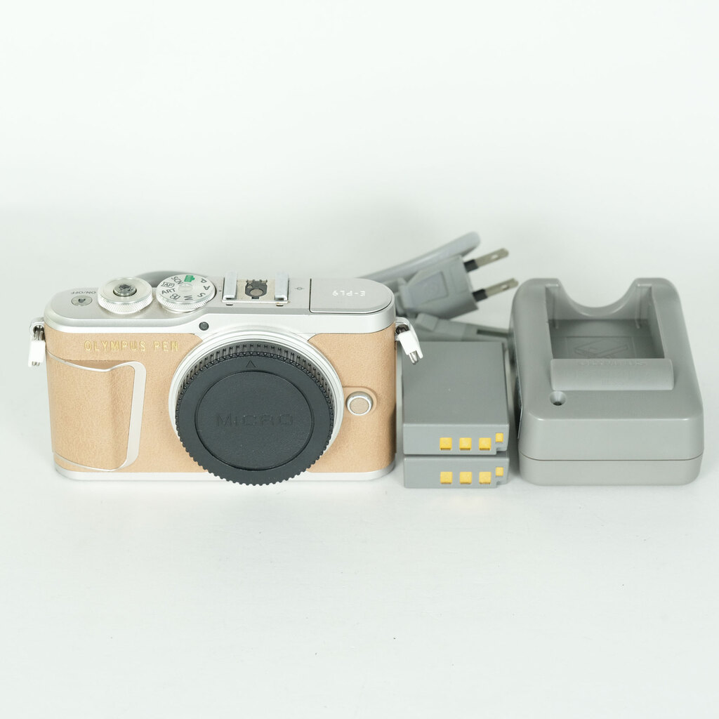 OLYMPUS PEN E-PL9