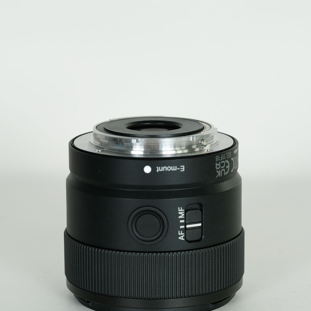 SONY E 11mm F1.8 SEL11F18