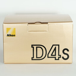Nikon D4S