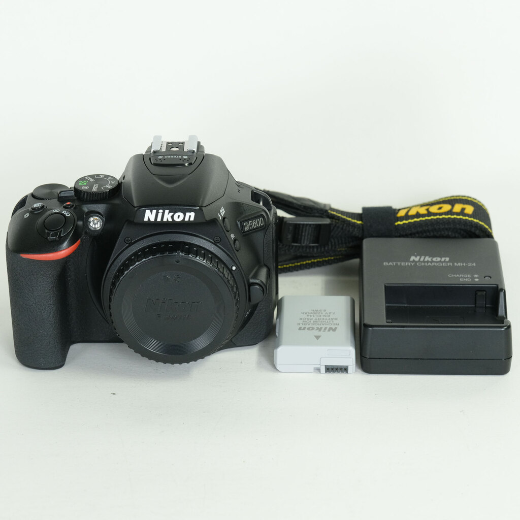 Nikon D5600
