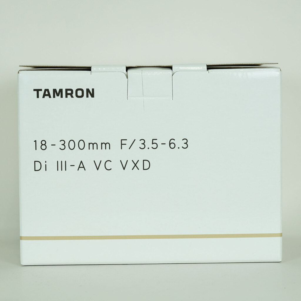 TAMRON 18-300mm F/3.5-6.3 Di III-A VC VXD (Model B061) [キヤノンRF用]