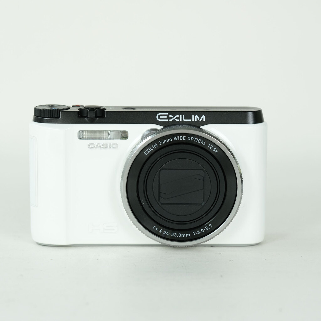 CASIO EXILIM EX-FC300S ホワイト CASIO EXILIM EX-FC300SWE ホワイトの出品 | ONE SCENE（ワンシーン）