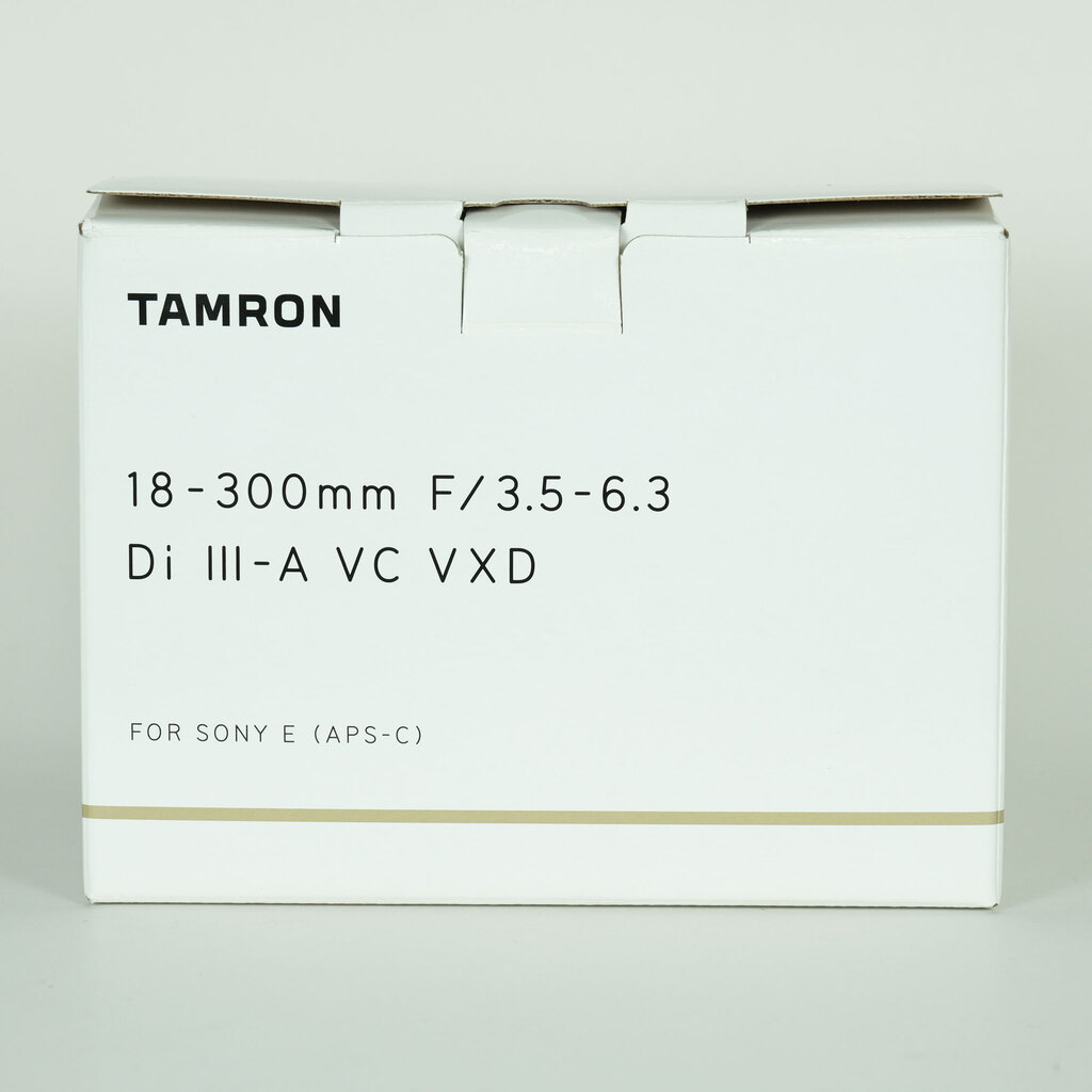 TAMRON 18-300mm F/3.5-6.3 Di III-A VC VXD (Model B061) [ソニーE用]