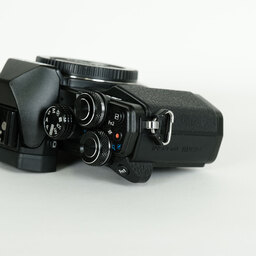 OLYMPUS OM-D E-M10 Mark II OLYMPUS OM-D E-M10 Mark II