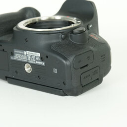Canon EOS Kiss X8i