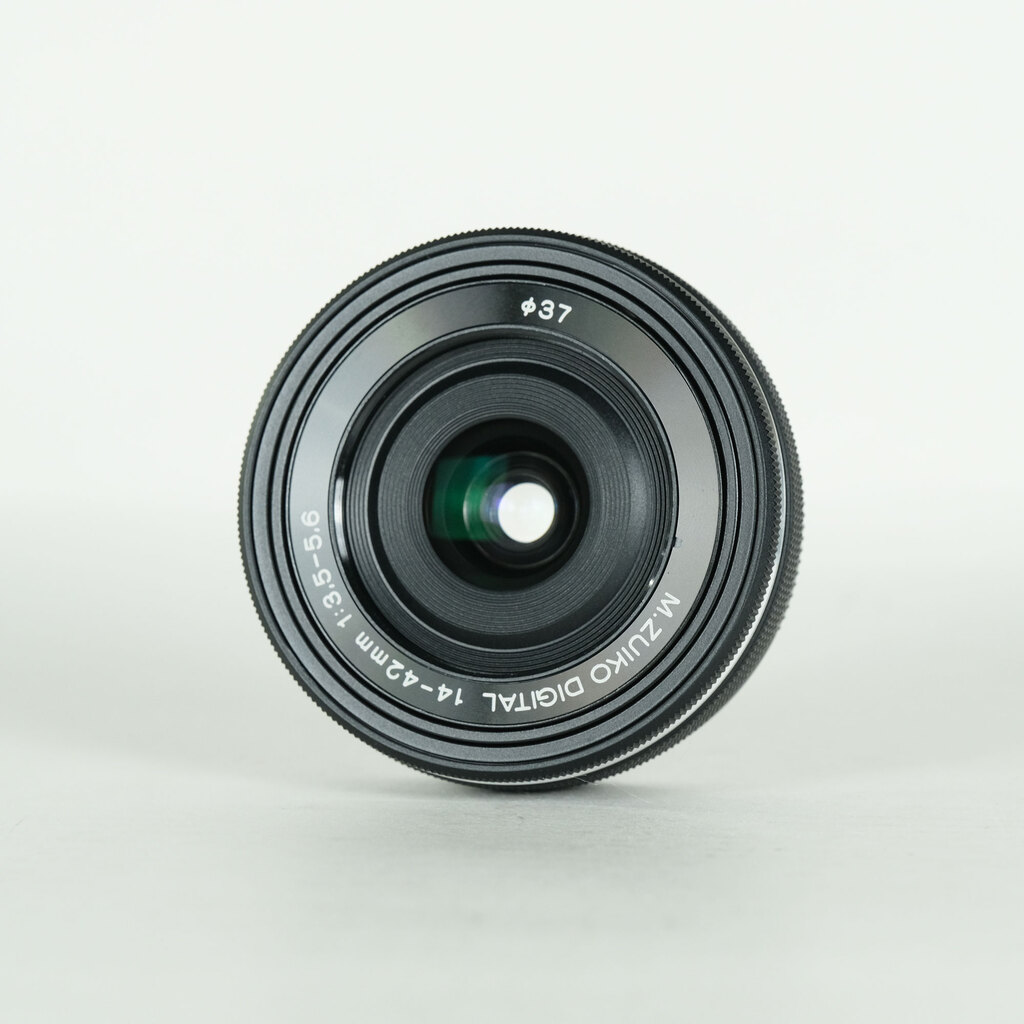OM SYSTEM M.ZUIKO ED 14-42mm F3.5-5.6 EZ ブラックの出品 | ONE