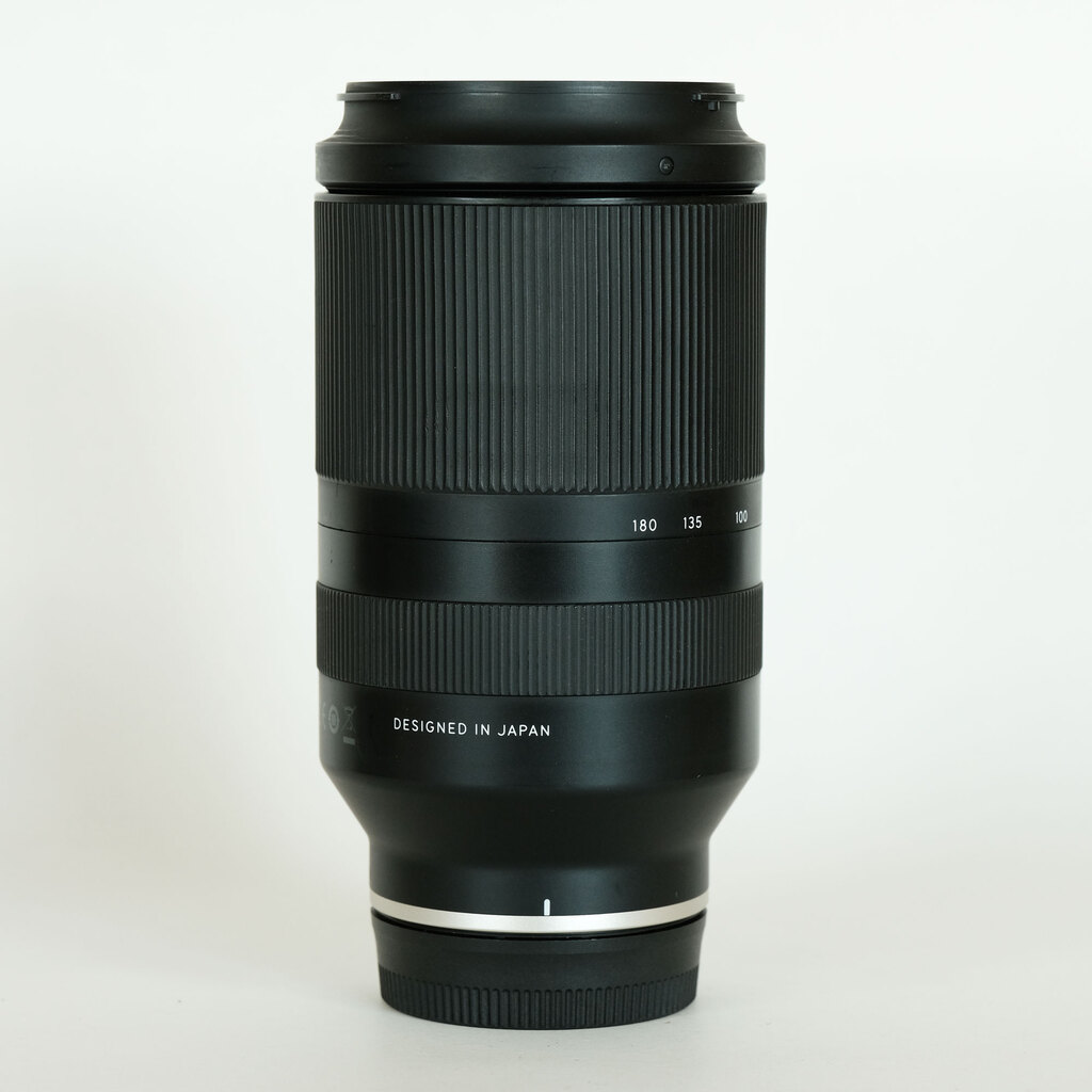 TAMRON 70-180mm F/2.8 Di III VXD (Model A056) [ ソニーE用 ]