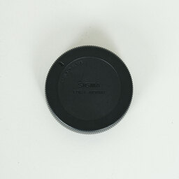 SIGMA Art 135mm F1.8 DG HSM (ソニーE用) SIGMA Art 135mm F1.8 DG HSM (ソニーE用)