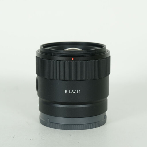 SONY E 11mm F1.8 SEL11F18を徹底解説。「バーゲンプライス」と表現