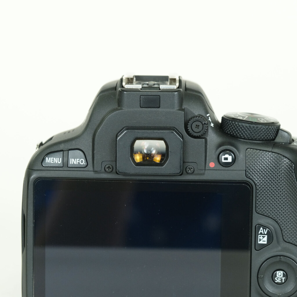 Canon EOS Kiss X7