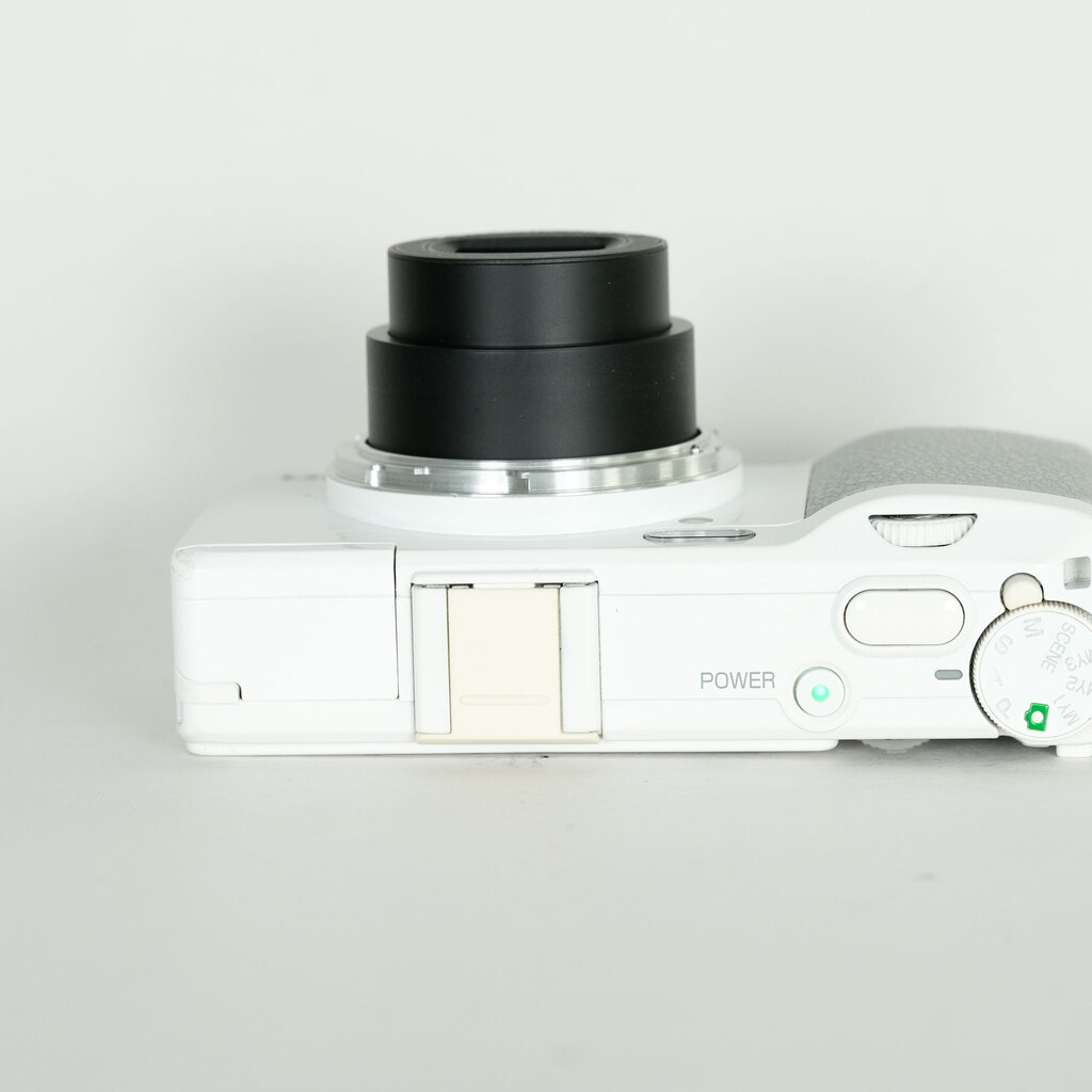 RICOH GR DIGITAL IV ホワイトエディション