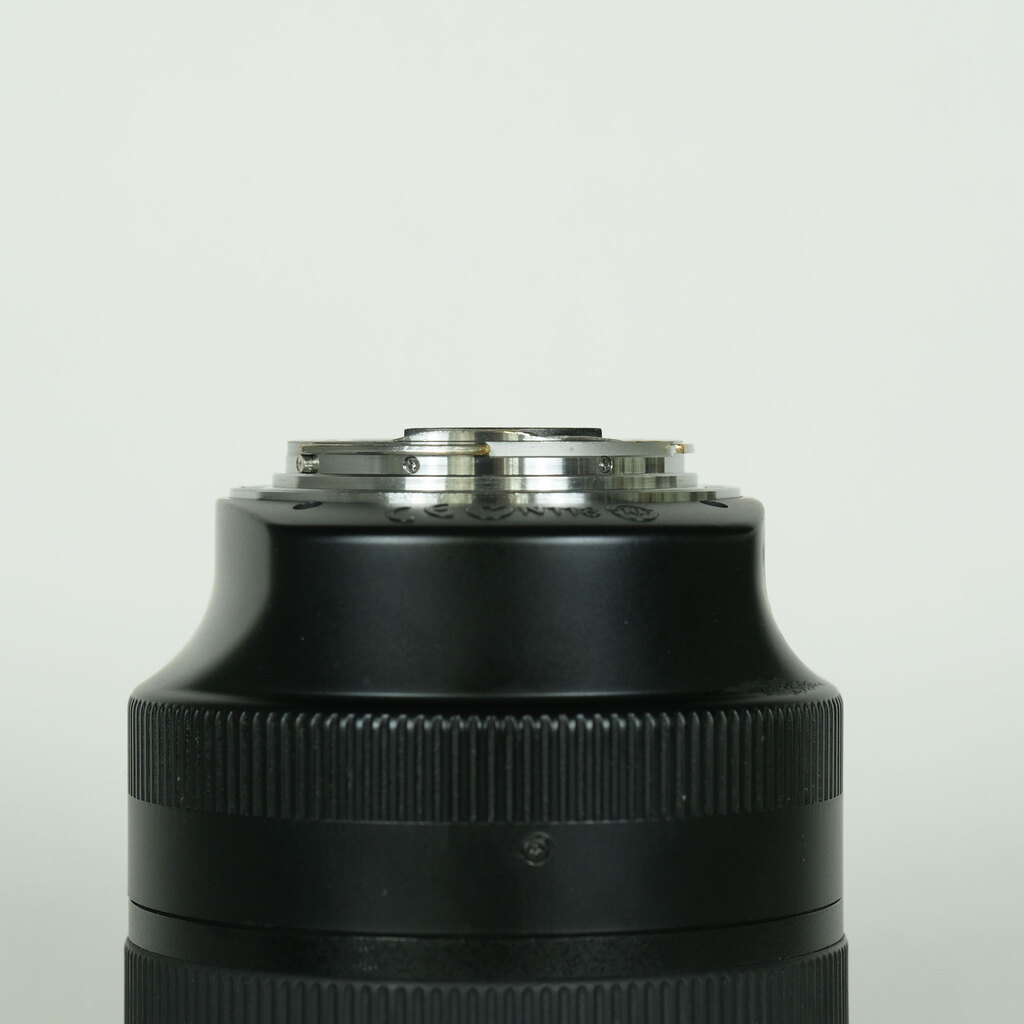 【ジャンク品】EF85mm F1.2L II USM Canon EF85mm F1.2L II USMの出品 | ONE SCENE（ワンシーン）
