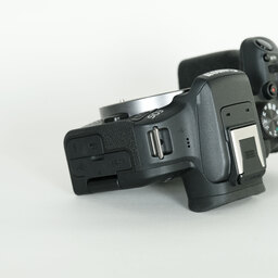 Canon EOS R10 Canon EOS R10