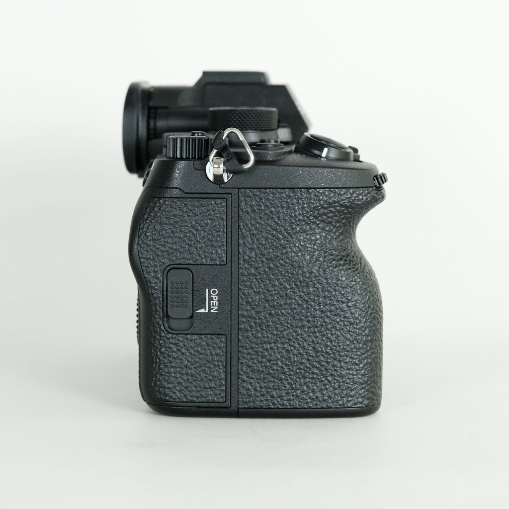 SONY α7 IV(ILCE-7M4) SONY α7 IV(ILCE-7M4)