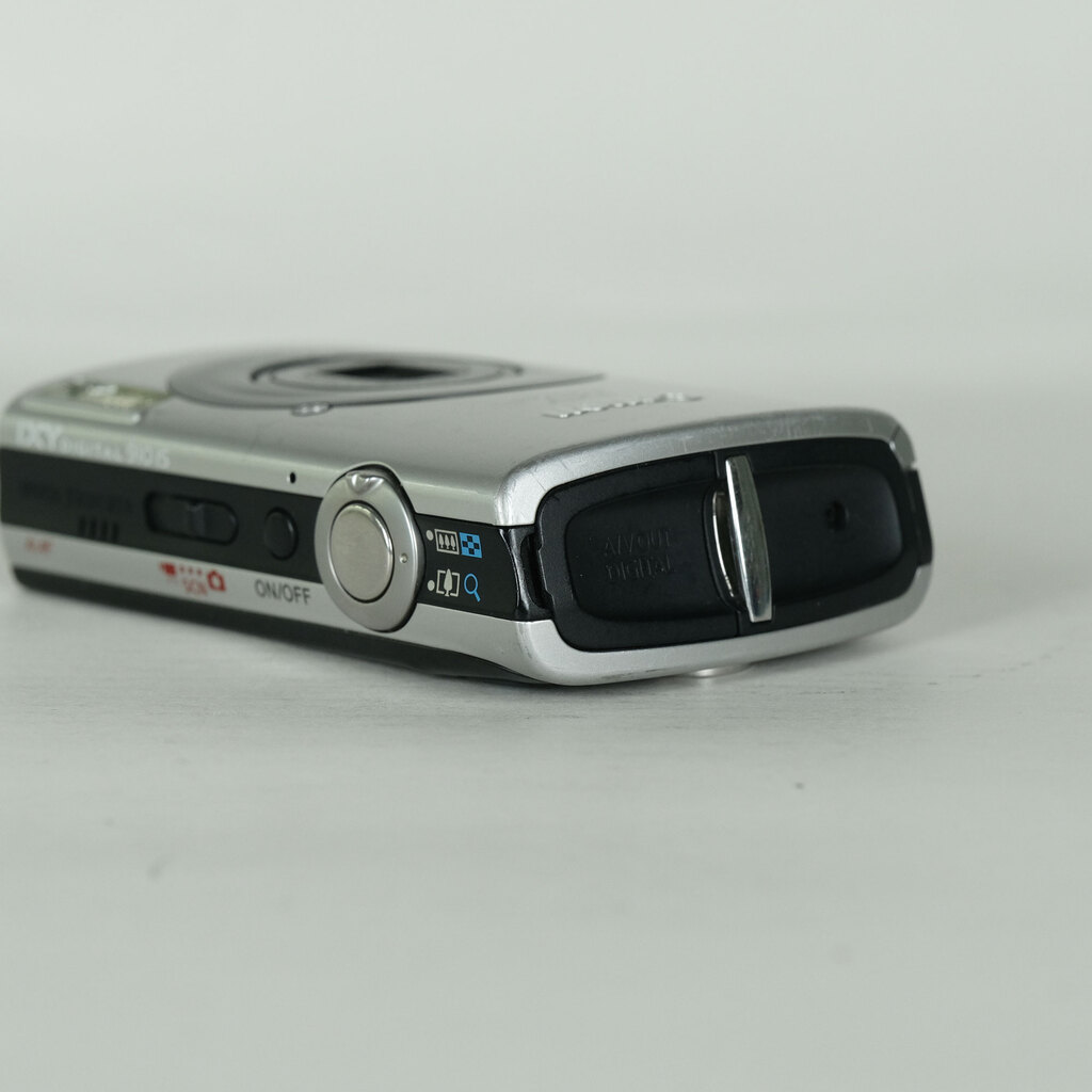 Canon IXY DIGITAL 910IS シルバーの出品 | ONE SCENE（ワンシーン）