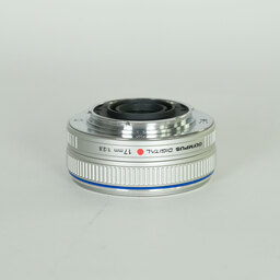 OLYMPUS M.ZUIKO DIGITAL 17mm F2.8 シルバー
