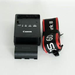 Canon EOS 6D Mark II