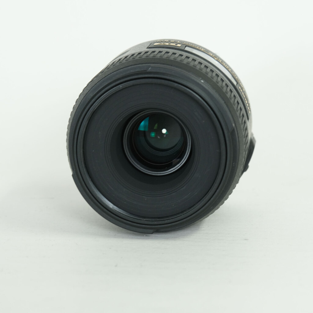 Nikon AF-S DX Micro NIKKOR 40mm f/2.8G