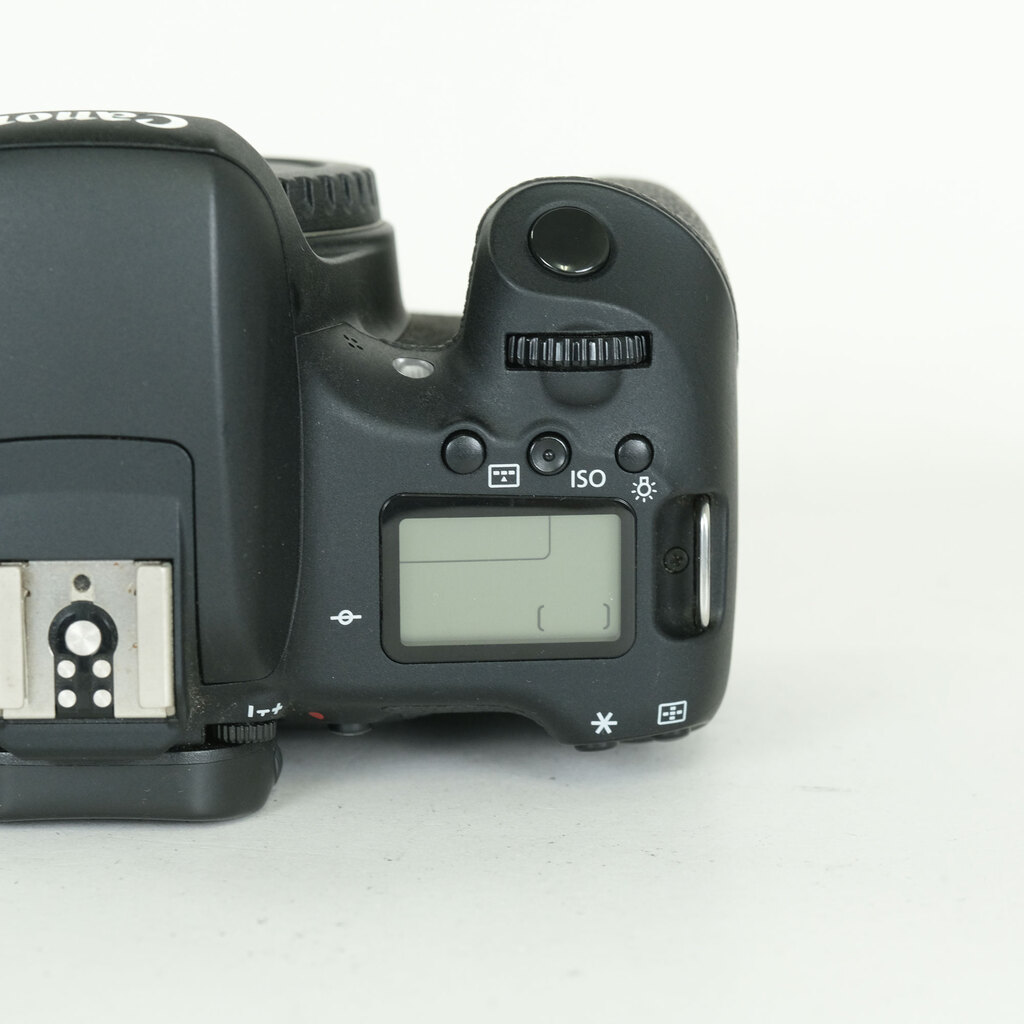 Canon EOS 8000D
