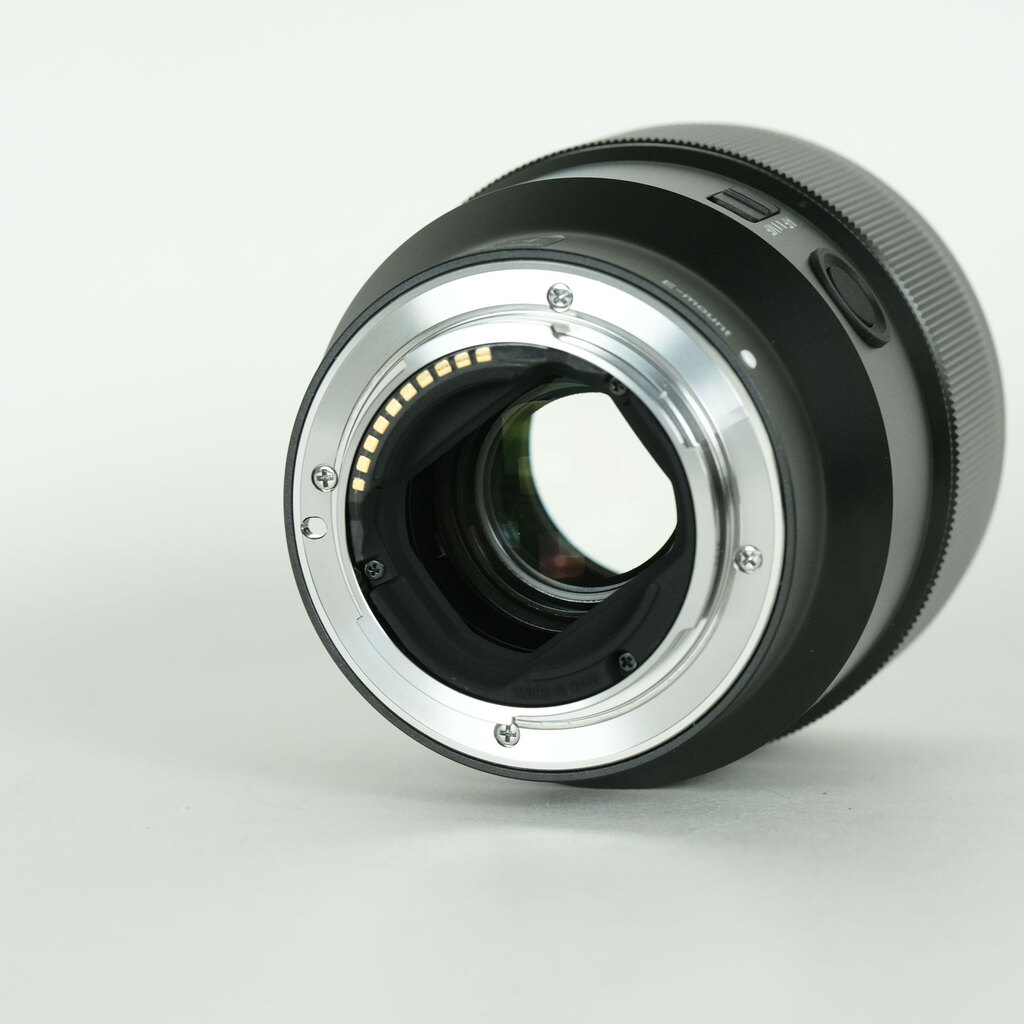 SONY FE 85mm F1.8 SEL85F18