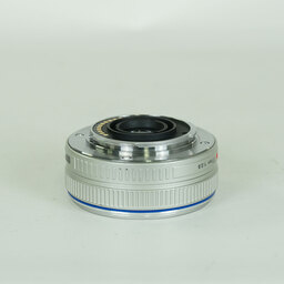 OLYMPUS M.ZUIKO DIGITAL 17mm F2.8 シルバー