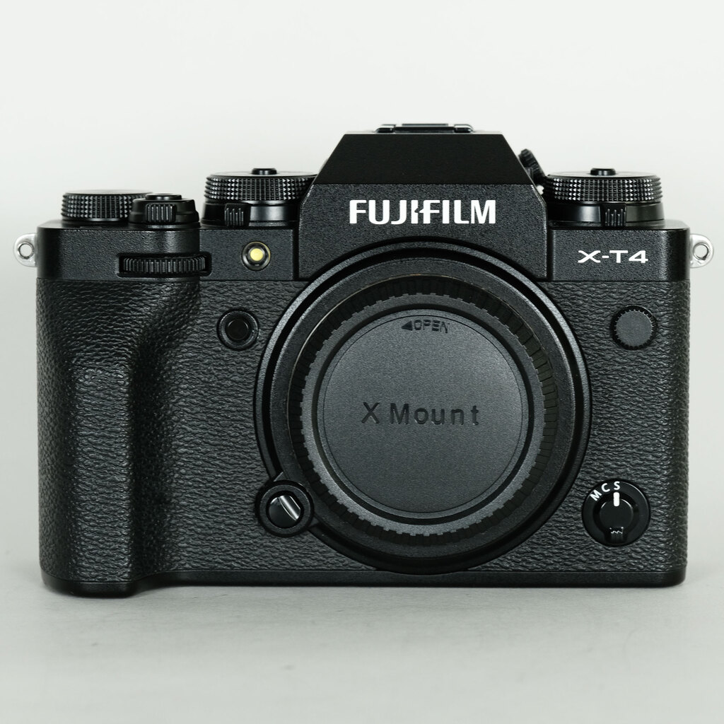 FUJIFILM X-T4