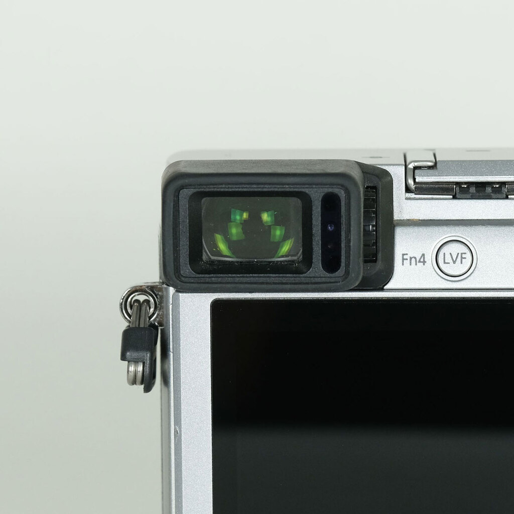 Panasonic LUMIX DMC-GX7MK2 ボディ シルバー