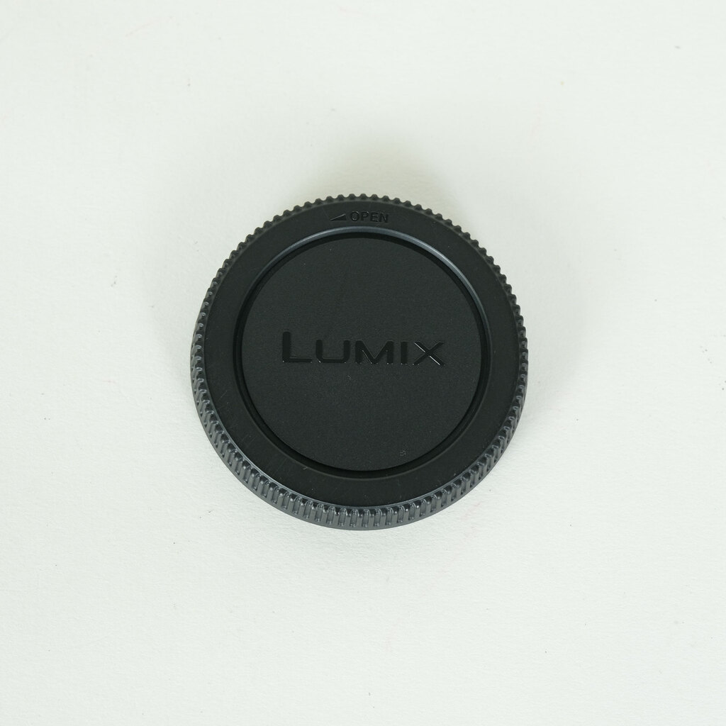 Panasonic LEICA DG NOCTICRON 42.5mm / F1.2 ASPH. / POWER O.I.S.